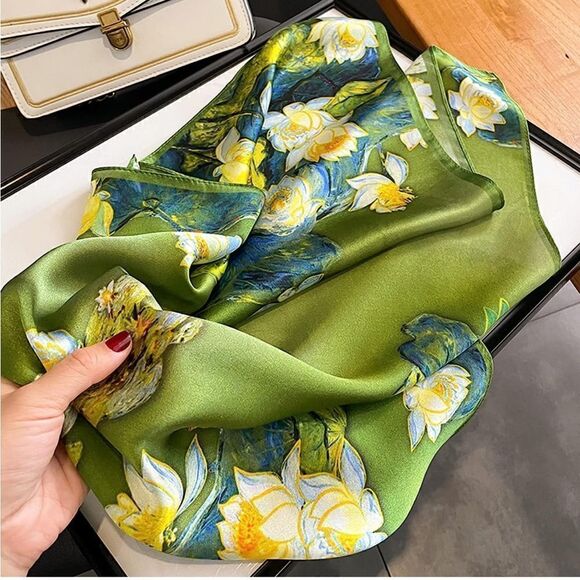 Green floral Silk Scarf - Picture 2 of 5